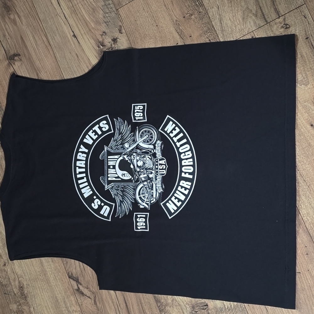Black U.S. Military Vets Graphic T-Shirt W23" L29"